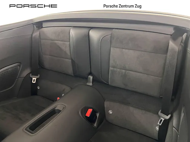 Porsche 911 Carrera 4 GTS Cabriolet