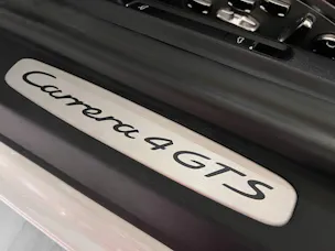 Porsche 911 Carrera 4 GTS Cabriolet