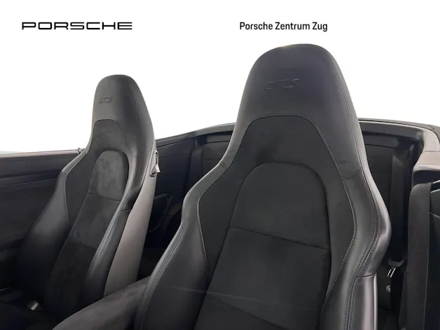 Porsche 911 Carrera 4 GTS Cabriolet