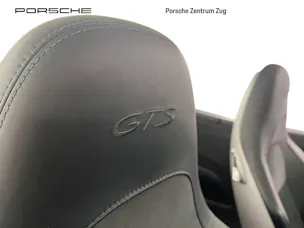 Porsche 911 Carrera 4 GTS Cabriolet