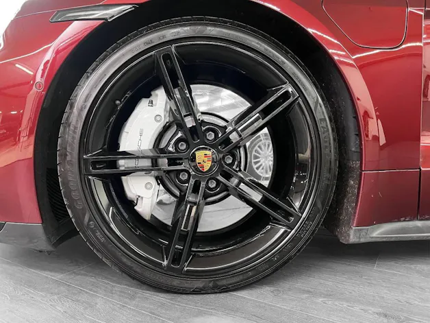 Porsche Taycan Turbo