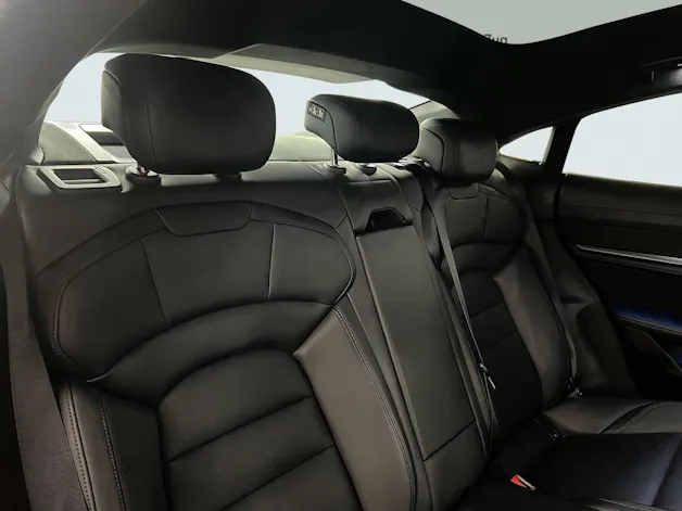 Porsche Taycan Turbo