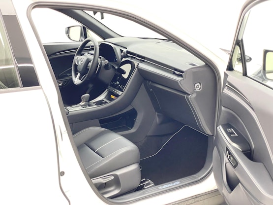 Vehicle image 7 Vehicle image 7