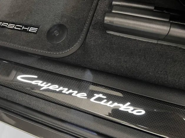 Porsche Cayenne Turbo E-Hybrid Coupé