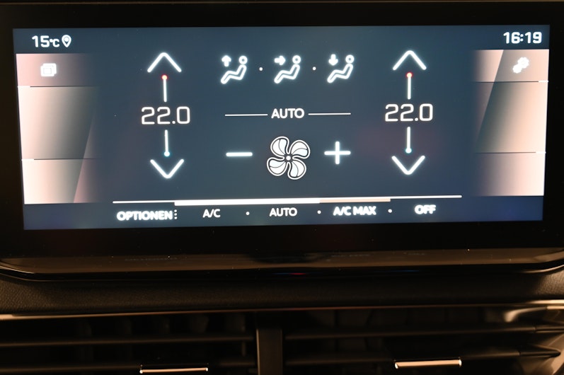 Vehicle image PEUGEOT 3008