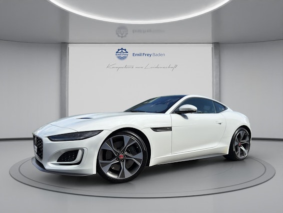First vehicle image