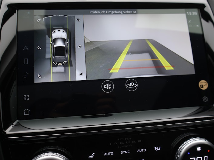 Vehicle image JAGUAR E-PACE