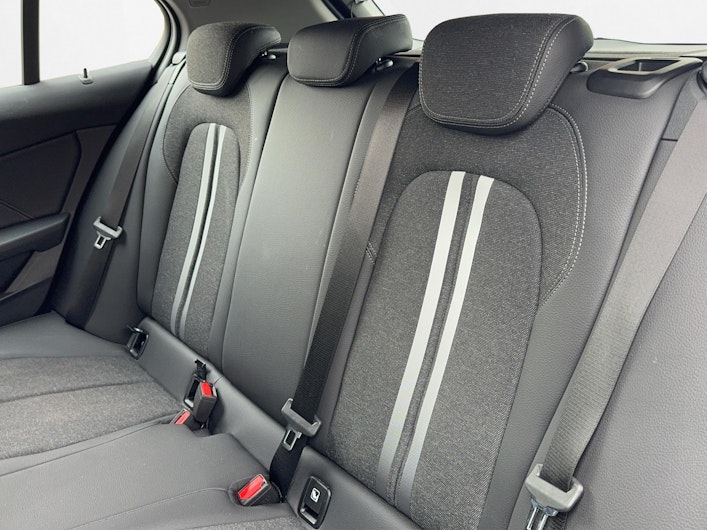 Vehicle image BMW 1 SERIES