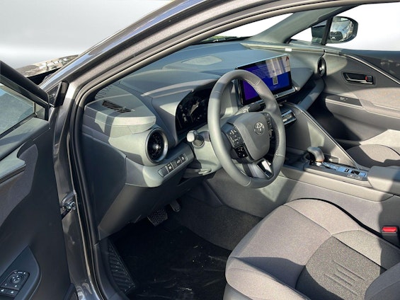 Vehicle image 4 Vehicle image 4