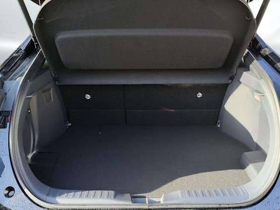 Vehicle image 16 Vehicle image 16