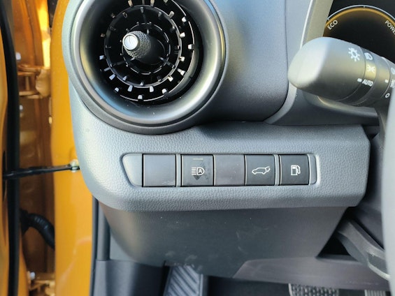 Vehicle image 15 Vehicle image 15