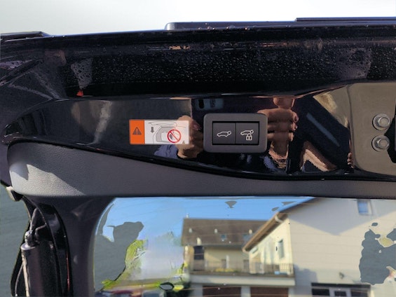 Vehicle image 17 Vehicle image 17