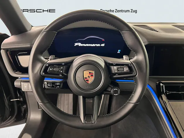 Porsche Panamera 4
