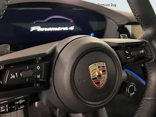 Porsche Panamera 4