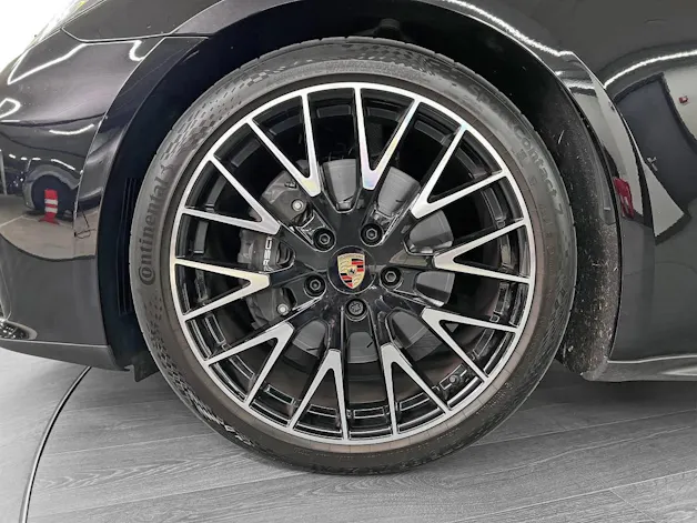 Porsche Panamera 4