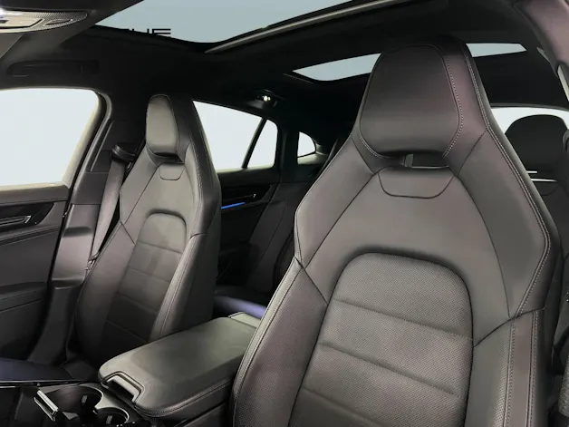 Porsche Panamera 4