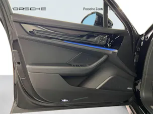 Porsche Panamera 4