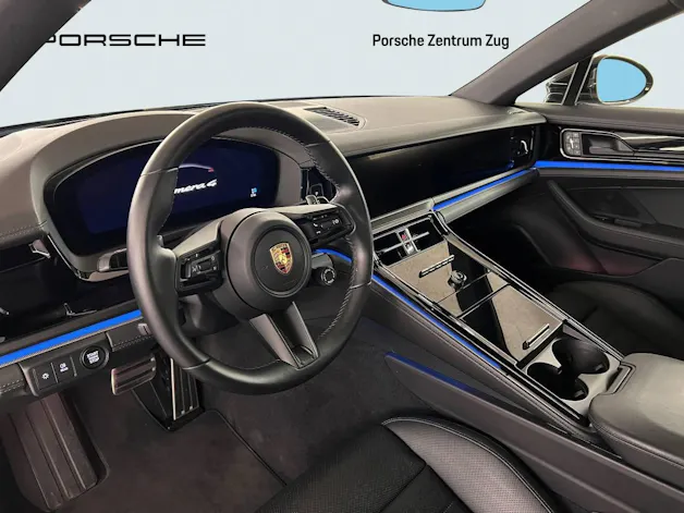 Porsche Panamera 4