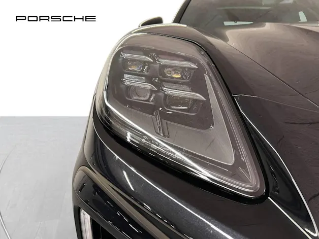 Porsche Panamera 4