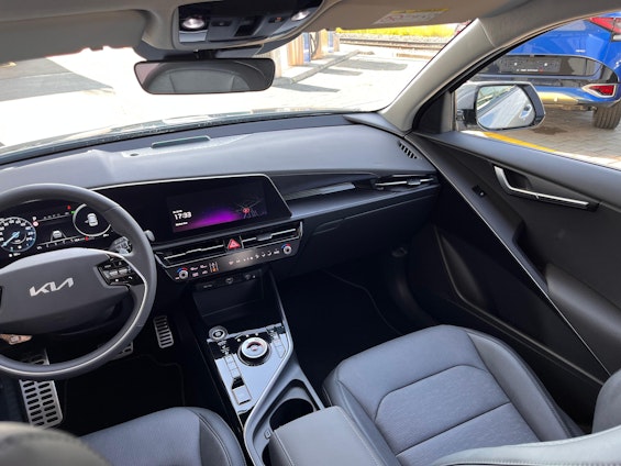 Vehicle image 14 Vehicle image 14