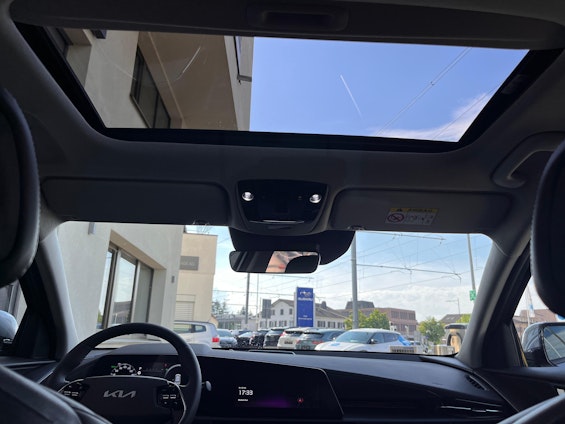 Vehicle image 12 Vehicle image 12