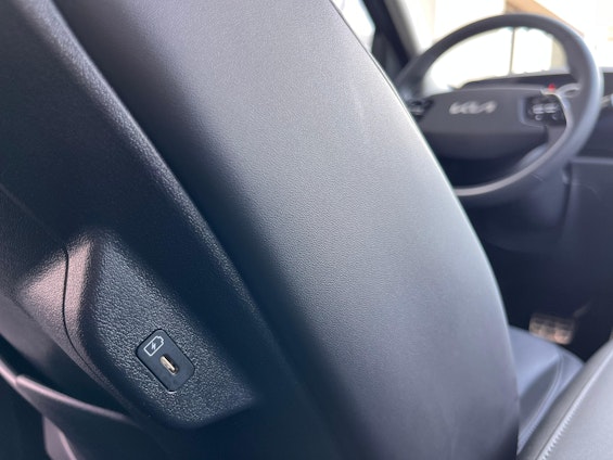 Vehicle image 21 Vehicle image 21