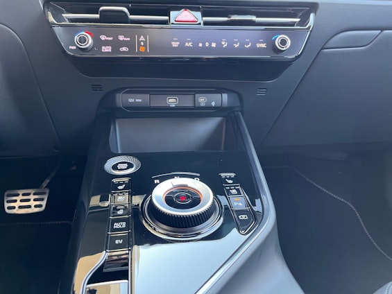 Vehicle image 19 Vehicle image 19