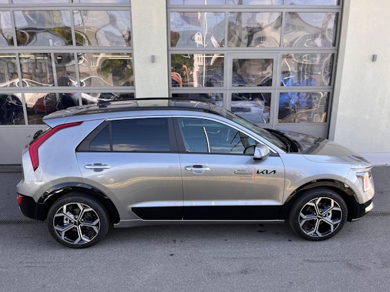 Vehicle image 6 Vehicle image 6