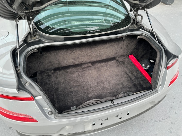 Vehicle image ASTON MARTIN V12 Vanquish