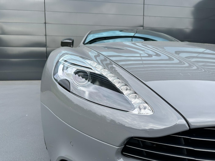 Vehicle image ASTON MARTIN V12 Vanquish