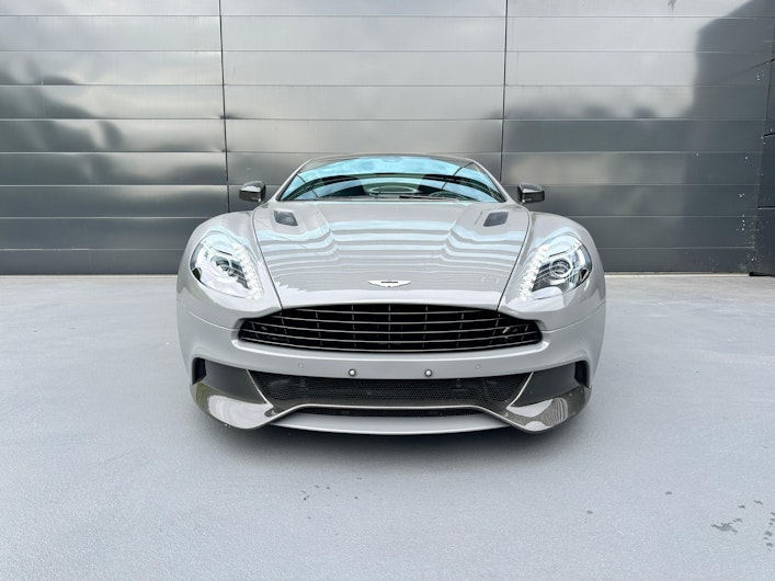 Vehicle image ASTON MARTIN V12 Vanquish