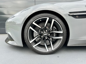Fahrzeugbild ASTON MARTIN Vanquish 6.0 V12
