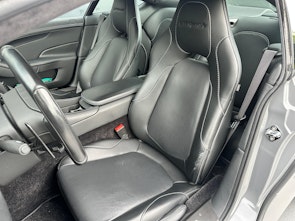 Fahrzeugbild ASTON MARTIN Vanquish 6.0 V12