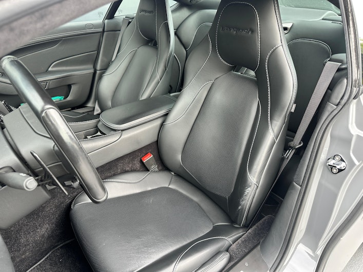 Vehicle image ASTON MARTIN V12 Vanquish