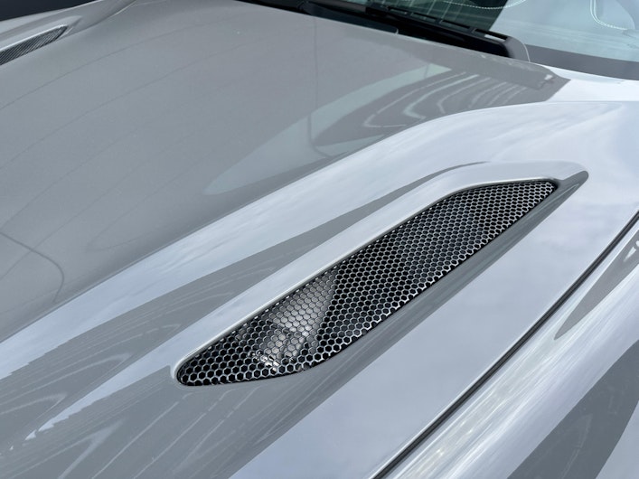 Vehicle image ASTON MARTIN V12 Vanquish