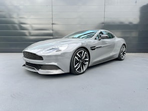Fahrzeugbild ASTON MARTIN Vanquish 6.0 V12