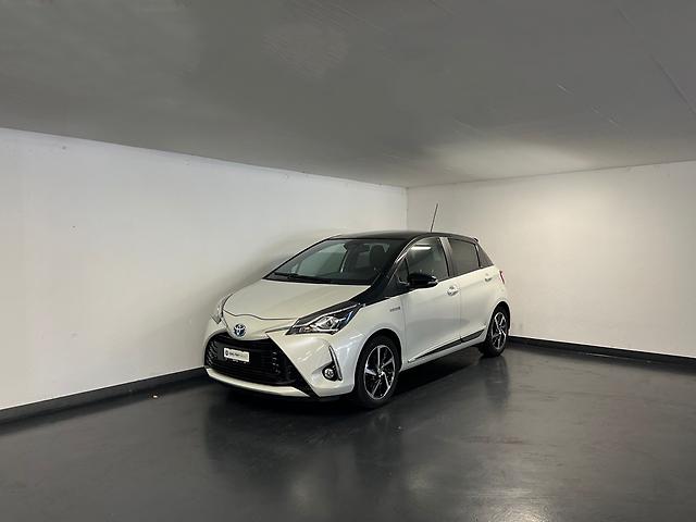 TOYOTA Yaris 1.5 VVT-i HSD Premium: Jetzt Probefahrt buchen!