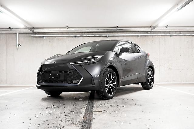 TOYOTA C-HR 2.0 HEV Trend 4x4: Jetzt Probefahrt buchen!