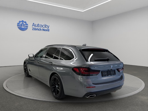 BMW 530d xDrive Touring 3