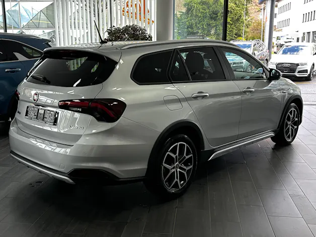 Fiat Tipo 1.5 Hybrid Swiss Cross