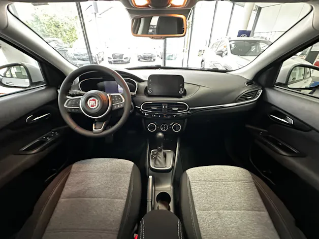 Fiat Tipo 1.5 Hybrid Swiss Cross