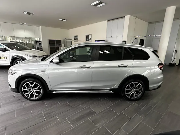 Fiat Tipo 1.5 Hybrid Swiss Cross