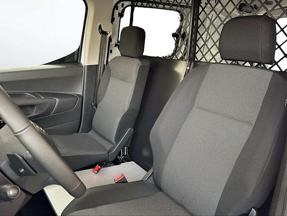 Vehicle image 10 Vehicle image 10