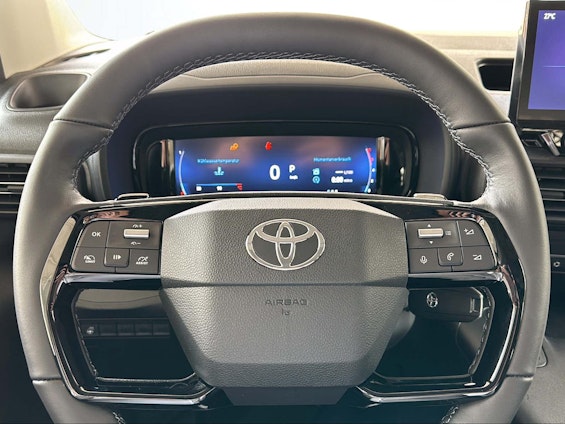 Vehicle image 15 Vehicle image 15