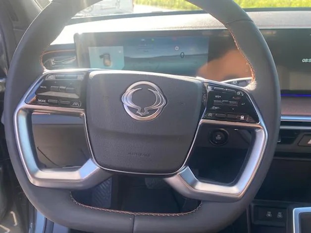SsangYong Torres EVX Platinum