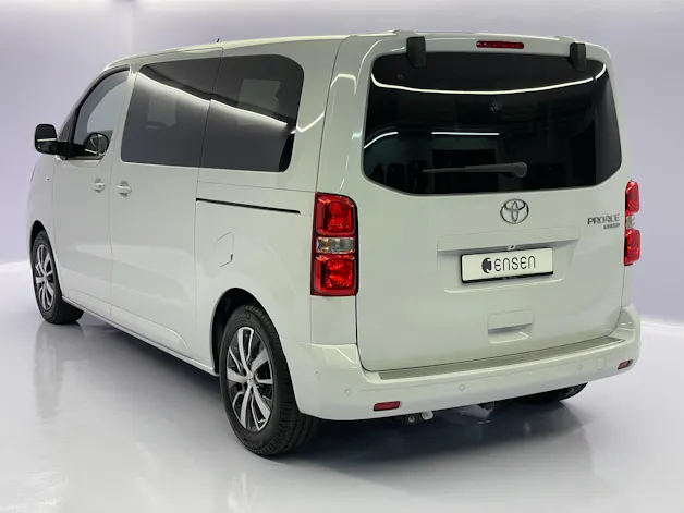 Toyota PROACE Verso L1 2.0 D Trend