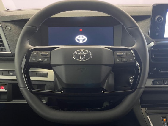 Vehicle image 16 Vehicle image 16