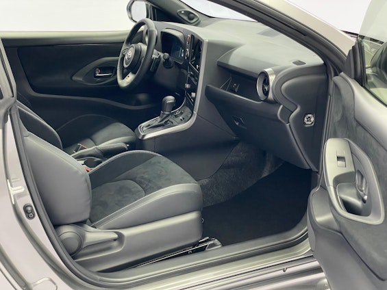 Vehicle image 7 Vehicle image 7