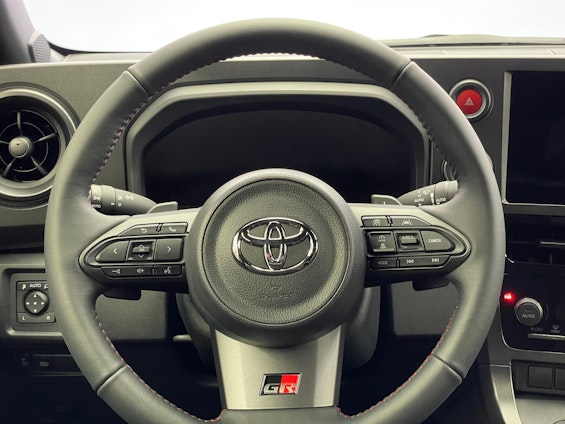 Vehicle image 13 Vehicle image 13