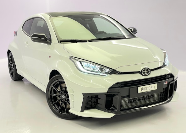 First vehicle image First vehicle image